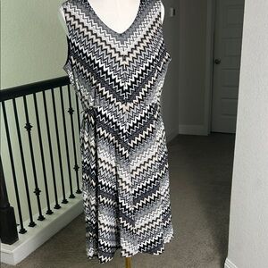 Chevron Pattern Sleeveless Dress